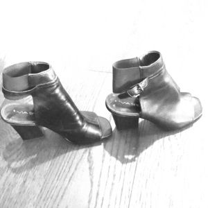 Via Spiga Black Leather Fabrizie Open-Toe Booties